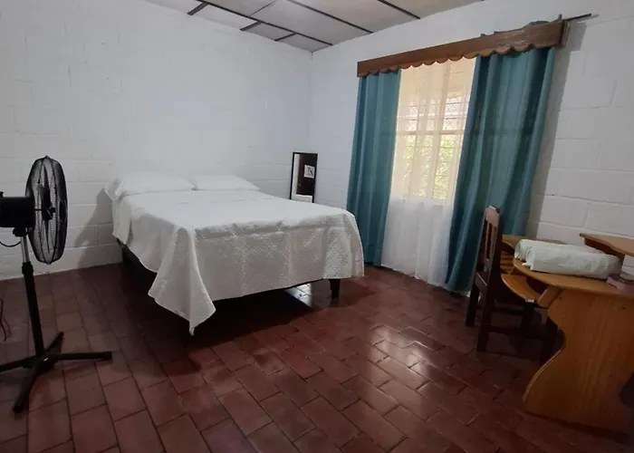 House Habitación en casa particular Coco